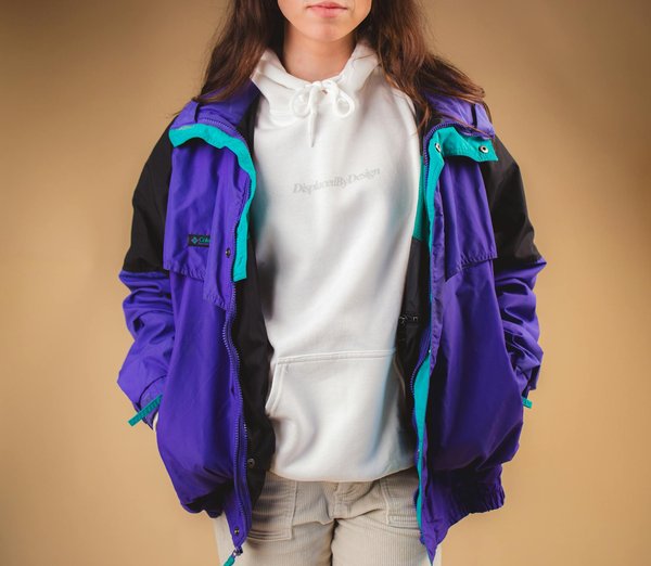 Quels sont les meilleurs moyens de porter des robes portefeuille pour un look féminin?